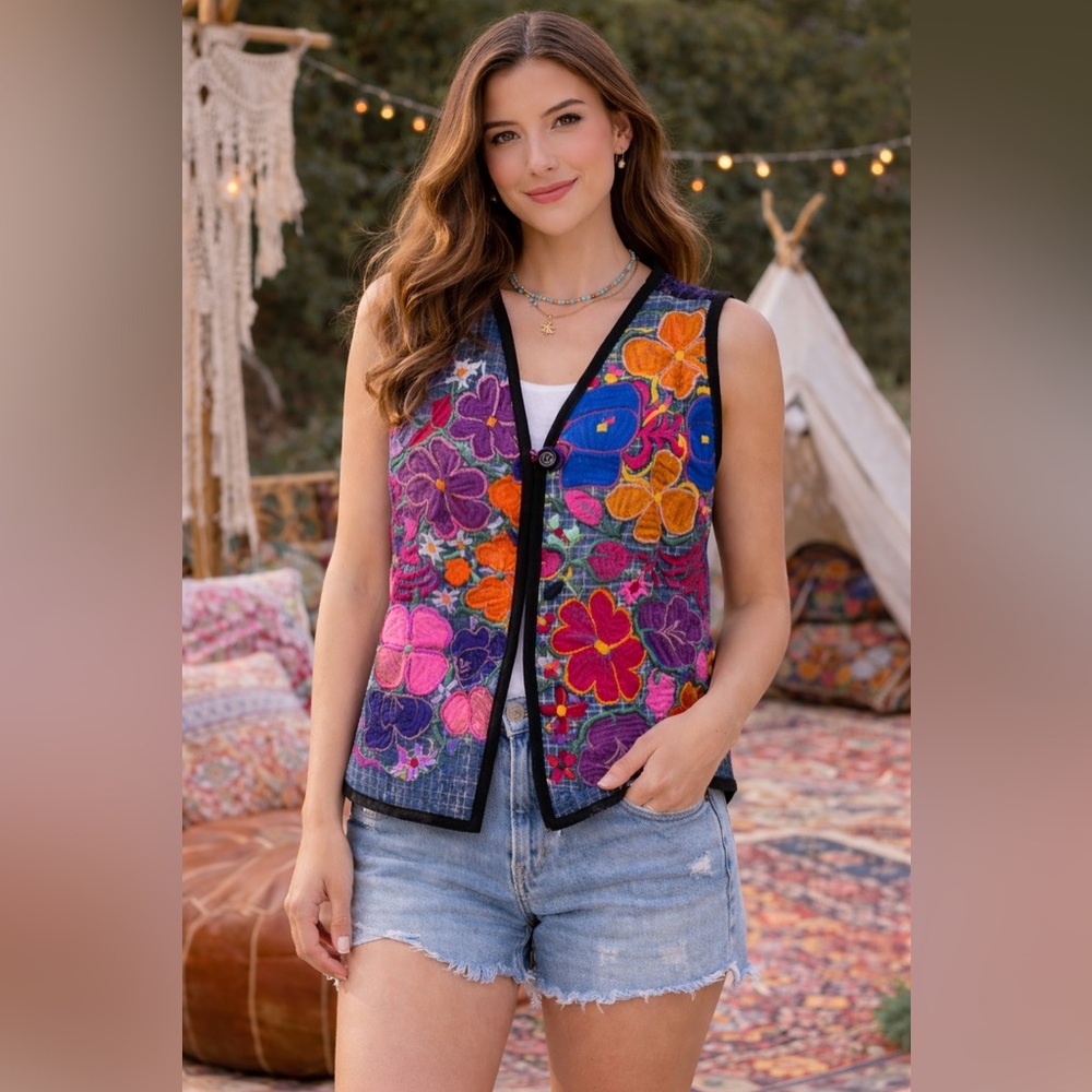 Vintage Guatemalan Hand Embroidered Floral Vest Purple Boho Artisan Size Large